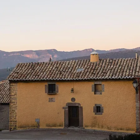 Undués De Lerda Hostal *